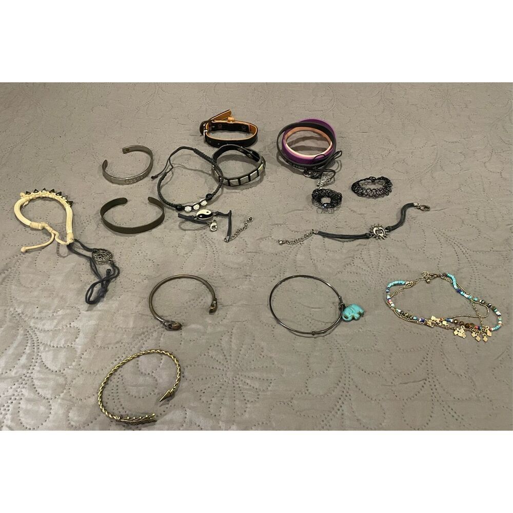 Bundle ofâ18 Bracelets Silicone Wrap Skull Arrow Jewelry Lot